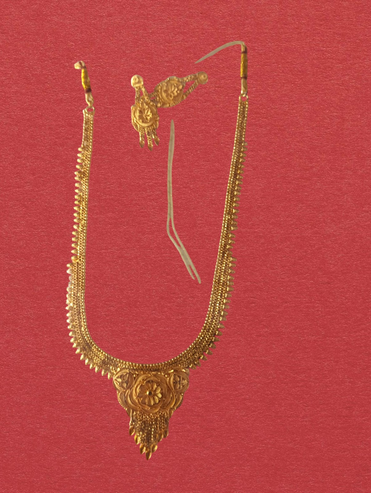 Traditional Floral Gold Finish Necklace | Red Collection